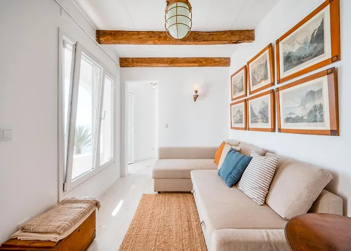 Casa Da Rocha * Câmara de Lobos